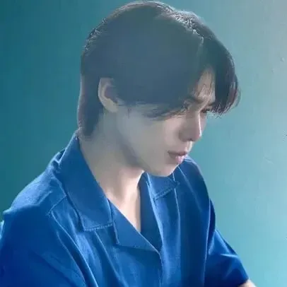 A moment captured by Rocky's fan