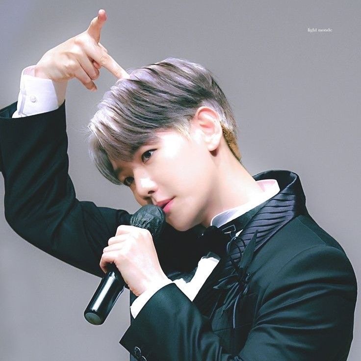 Foto aktivitas terbaru Baekhyun (EXO)