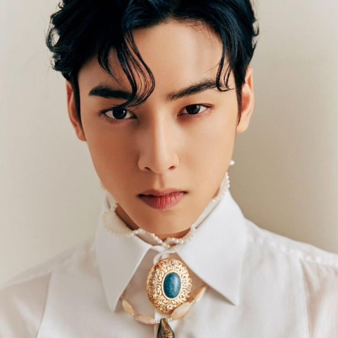 Latest photo of Eunwoo (ASTRO)