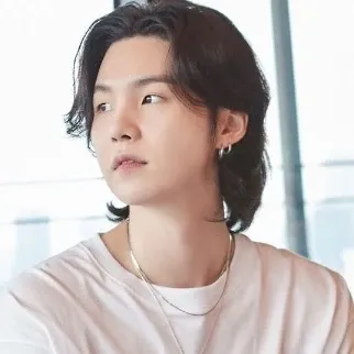 Latest photo of SUGA (BTS)