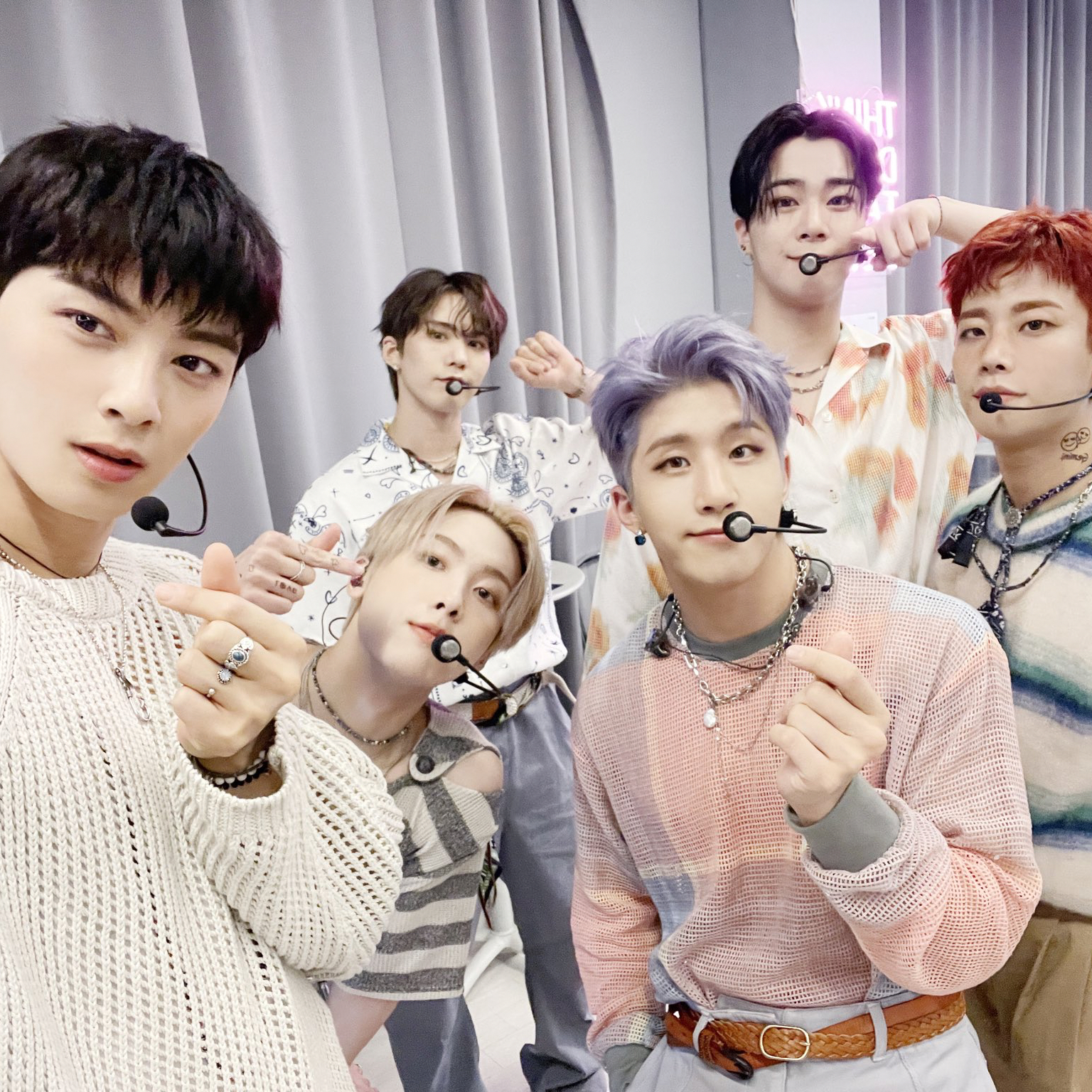 아스트로 최근 활동샷