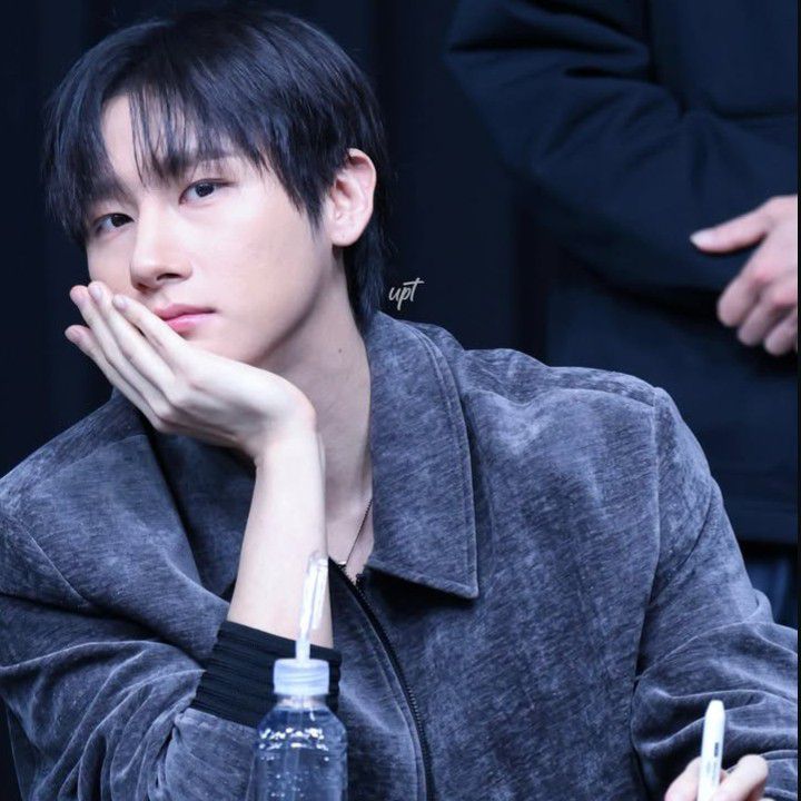 Foto aktivitas terbaru MONSTA X