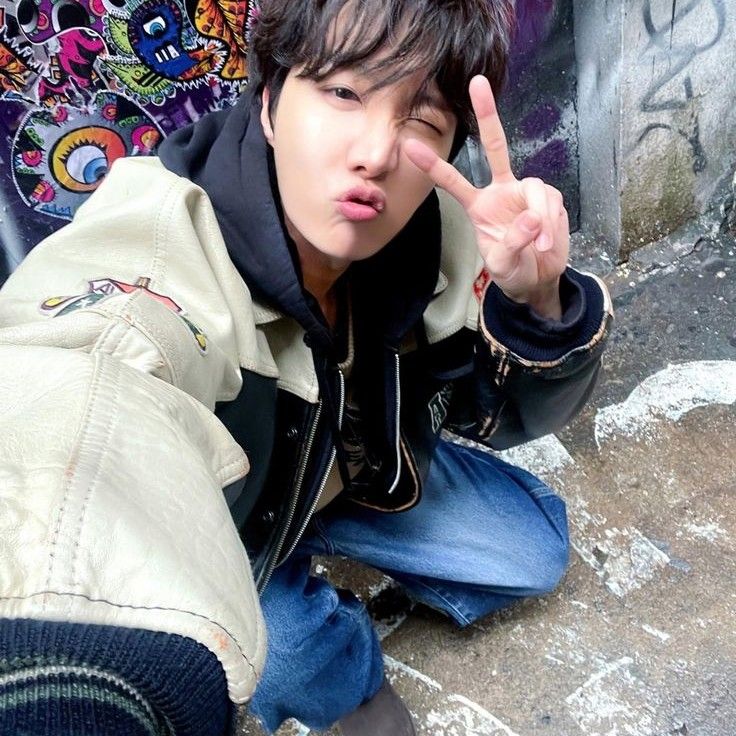 Behind-the-scenes cut of j-hope (BTS)