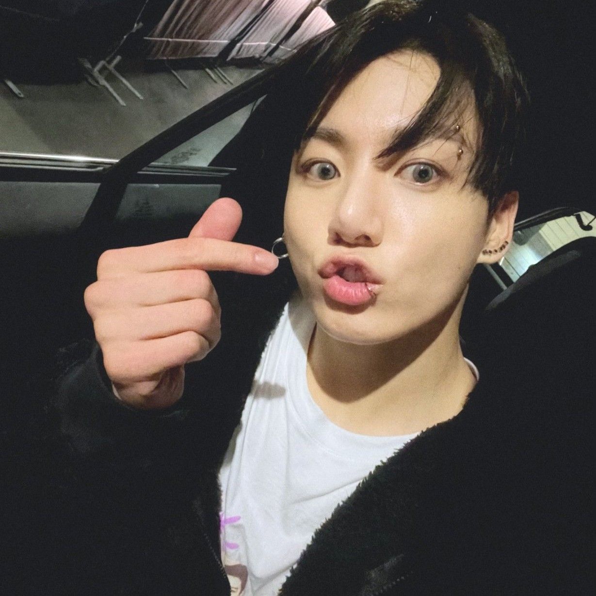 Latest photo of Jungkook (BTS)