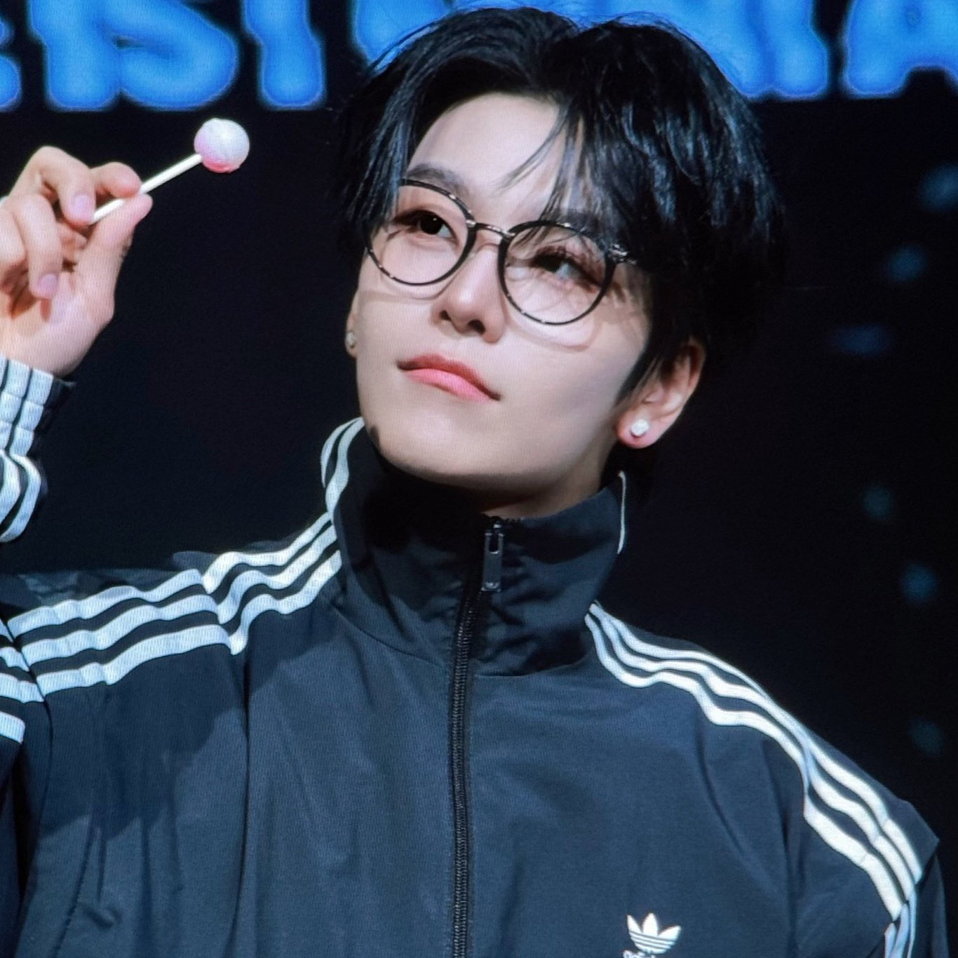 Behind-the-scenes cut of He Xinlong (ALPHA DRIVE ONE)