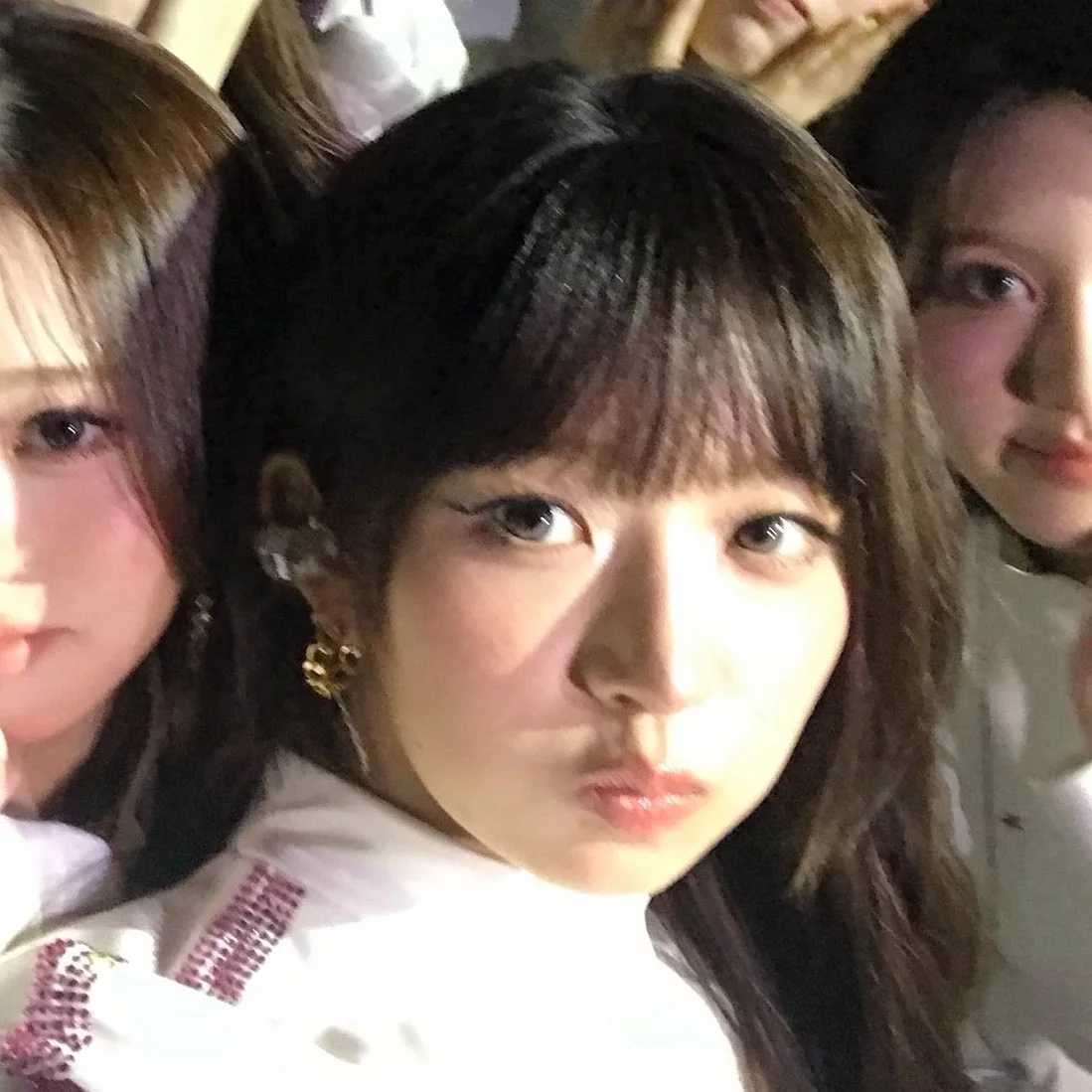 A moment captured by Nana (UNIS)'s fan