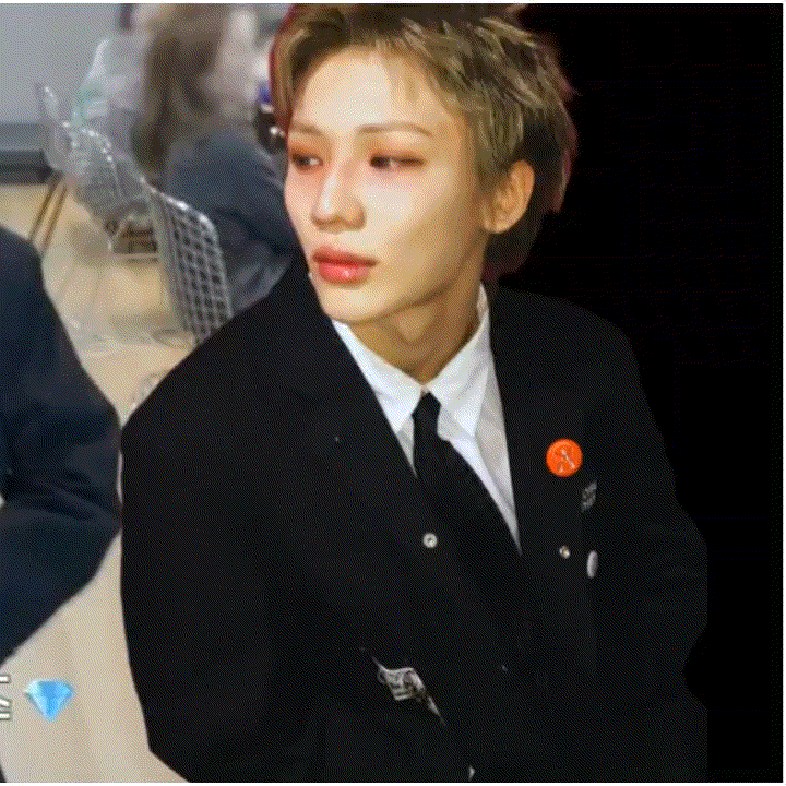 Behind-the-scenes cut of Junhyeok (TNX)