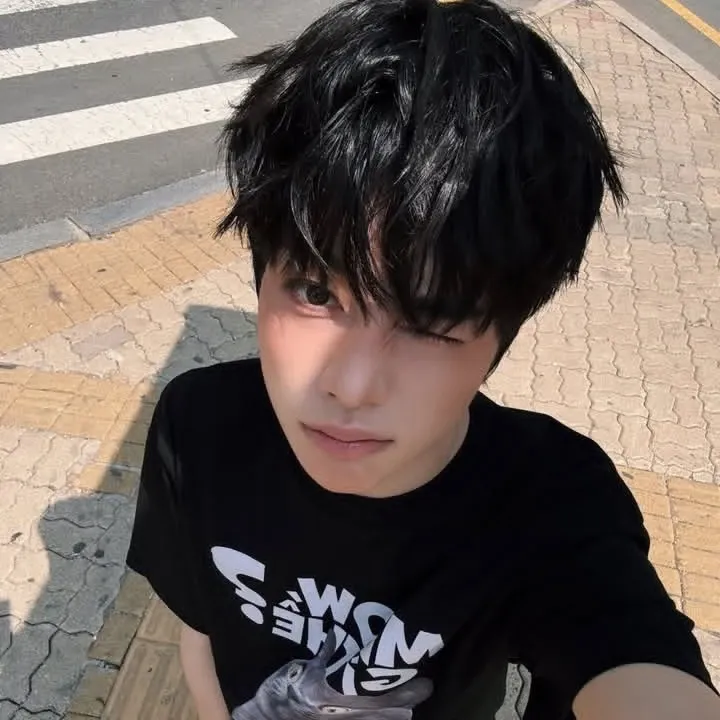 Recent activity shot of Hanbin (TEMPEST)