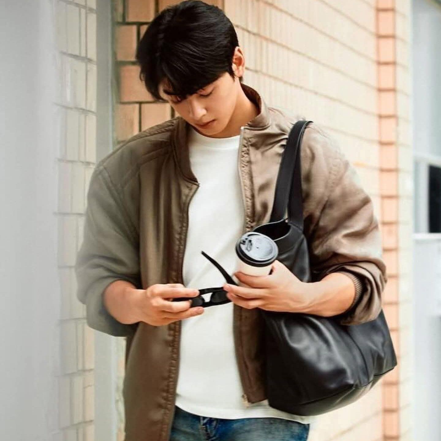 Latest photo of Eunwoo (ASTRO)