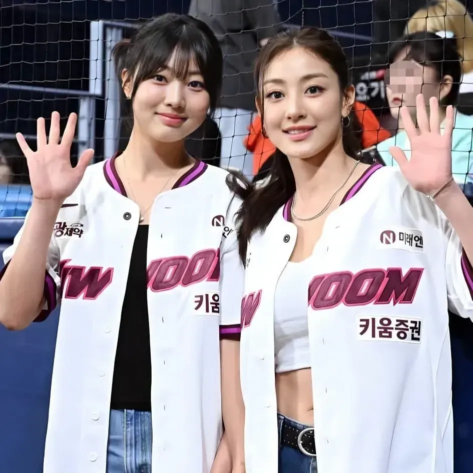 지효 (TWICE) 최근 활동샷
