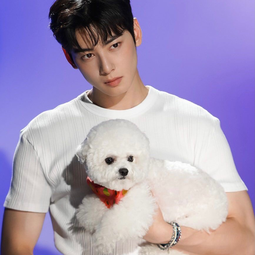 Latest photo of Eunwoo (ASTRO)