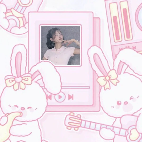 Signature photo of Song Hayoung (fromis_9) capturing their charm