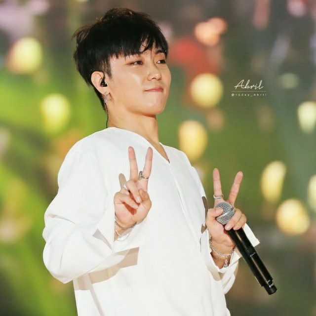 Recent activity shot of Eun Jiwon (SECHSKIES)