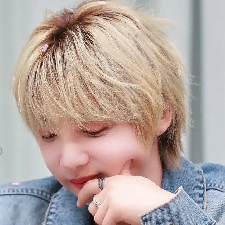 A moment captured by Jeong Sewoon's fan