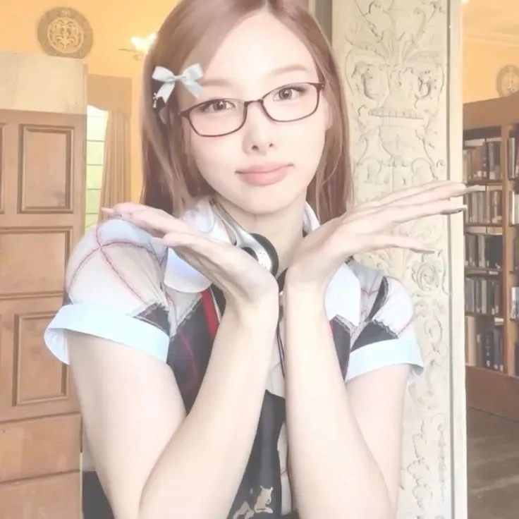 나연 (TWICE)의 비하인드 컷