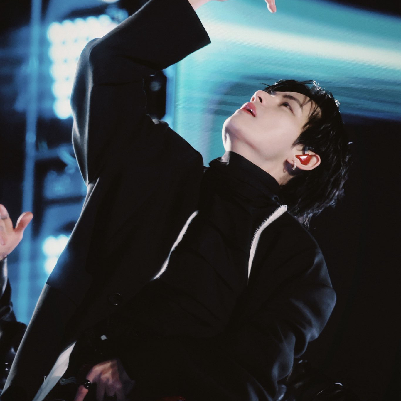 Foto terbaru V (BTS)