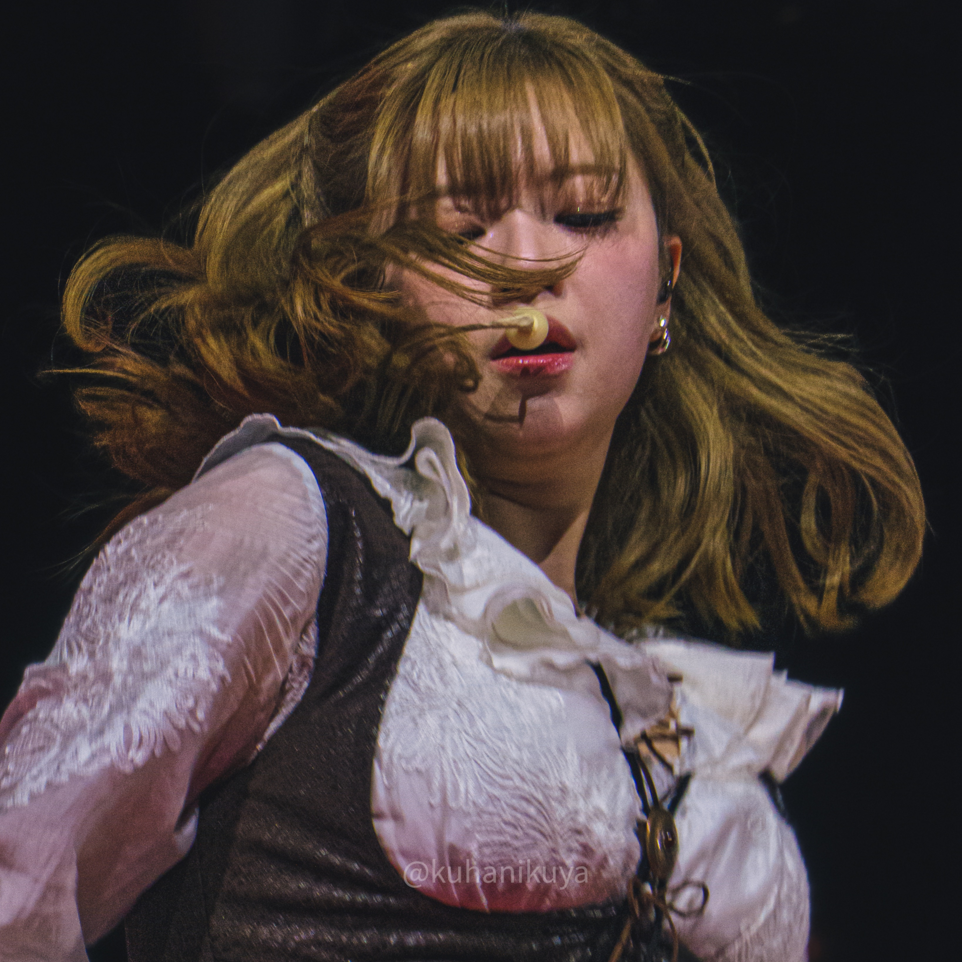 Behind-the-scenes cut of Jeongyeon (TWICE)