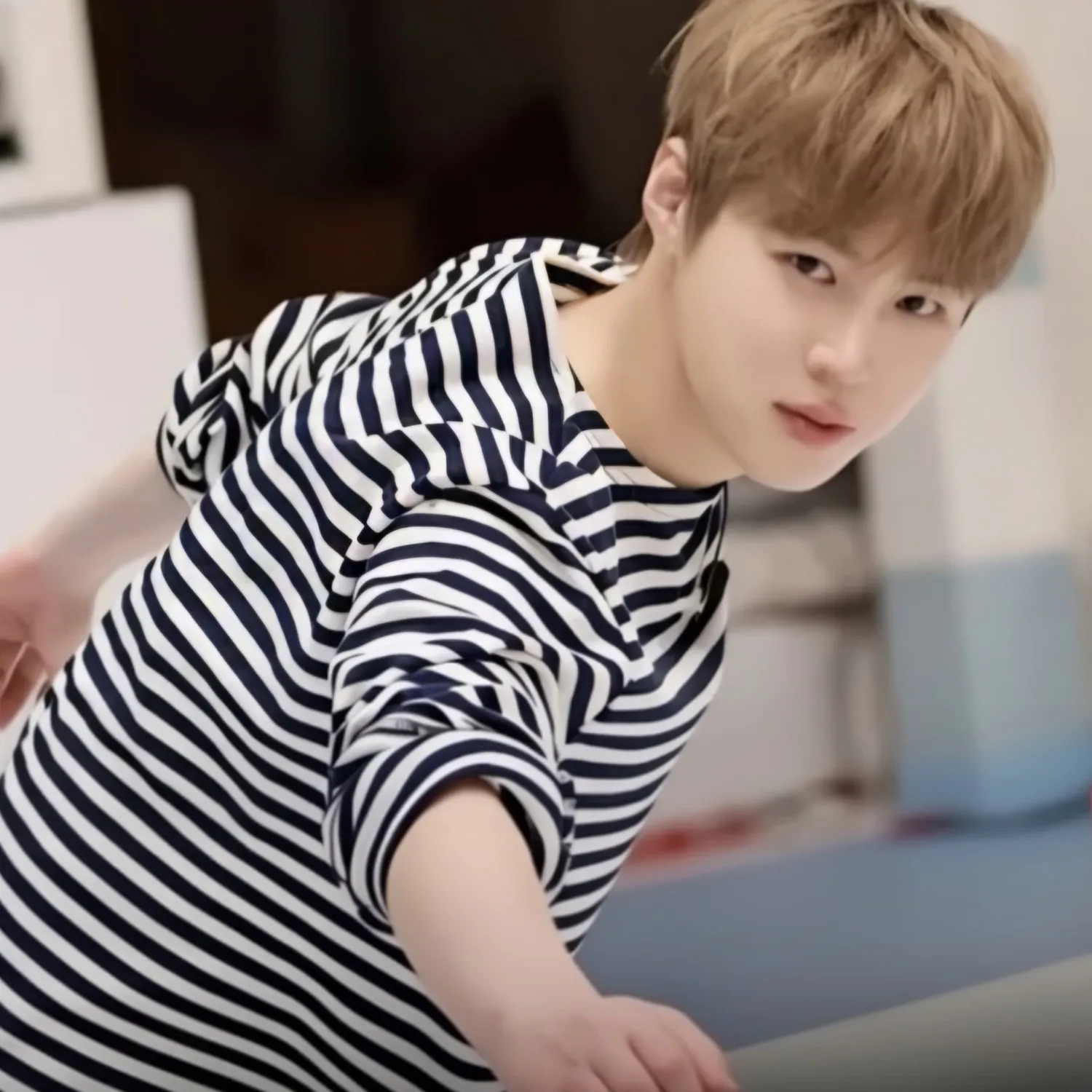 A moment captured by Ha Sungwoon's fan