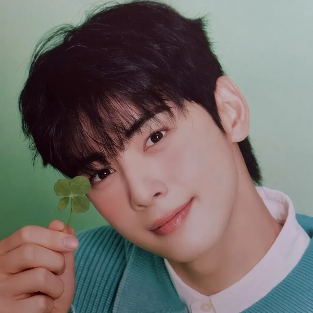 Recent activity shot of Eunwoo (ASTRO)