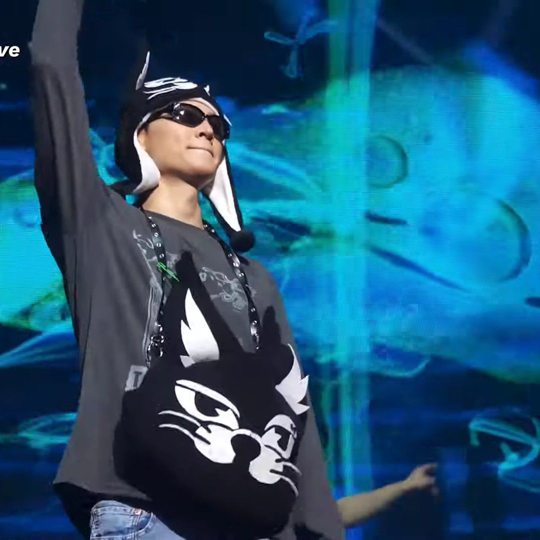 Behind-the-scenes cut of JAY B (GOT7)