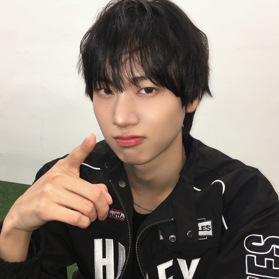 A moment captured by Park seonghyeon (IDID)'s fan