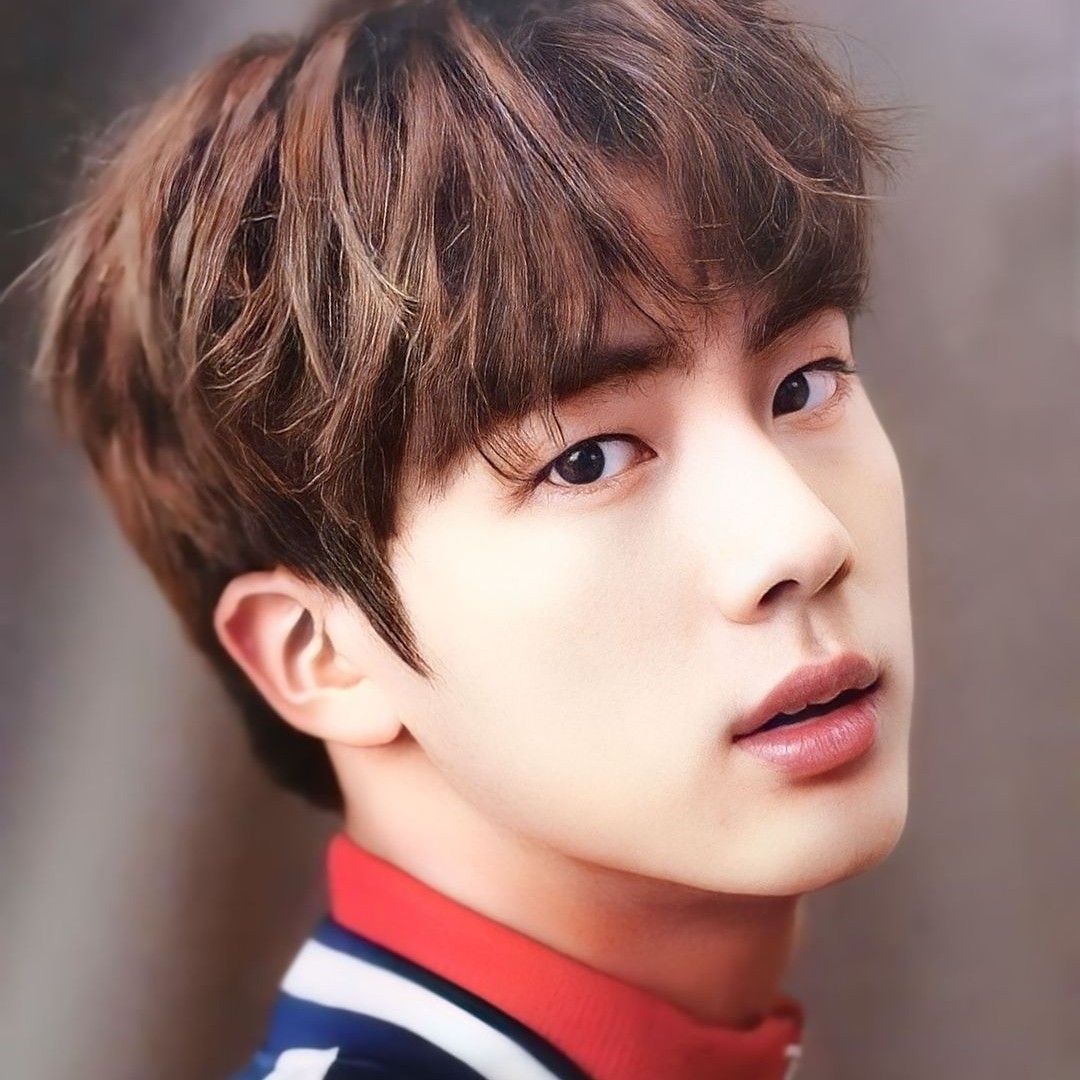 Foto aktivitas terbaru Jin (BTS)