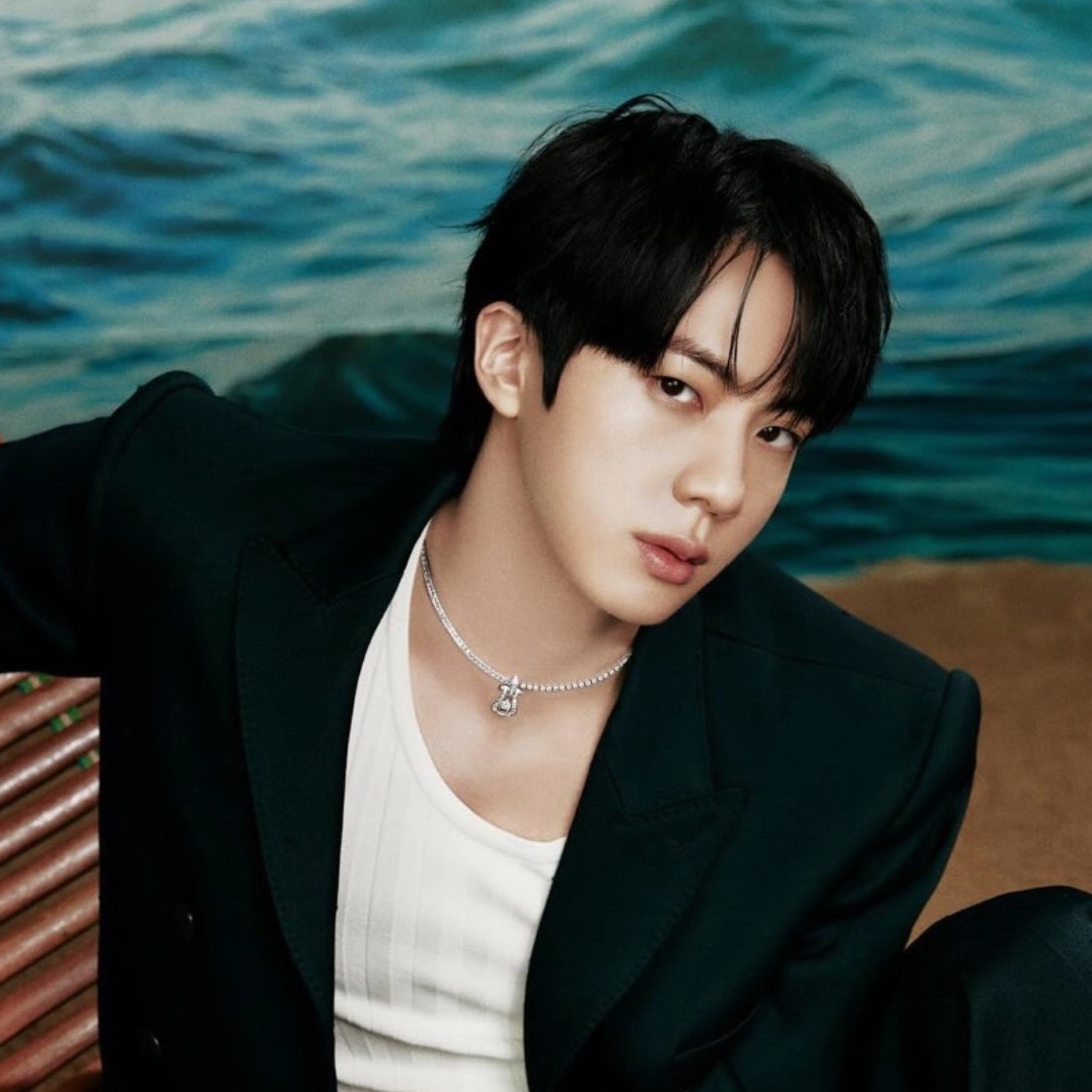 Foto aktivitas terbaru Jin (BTS)