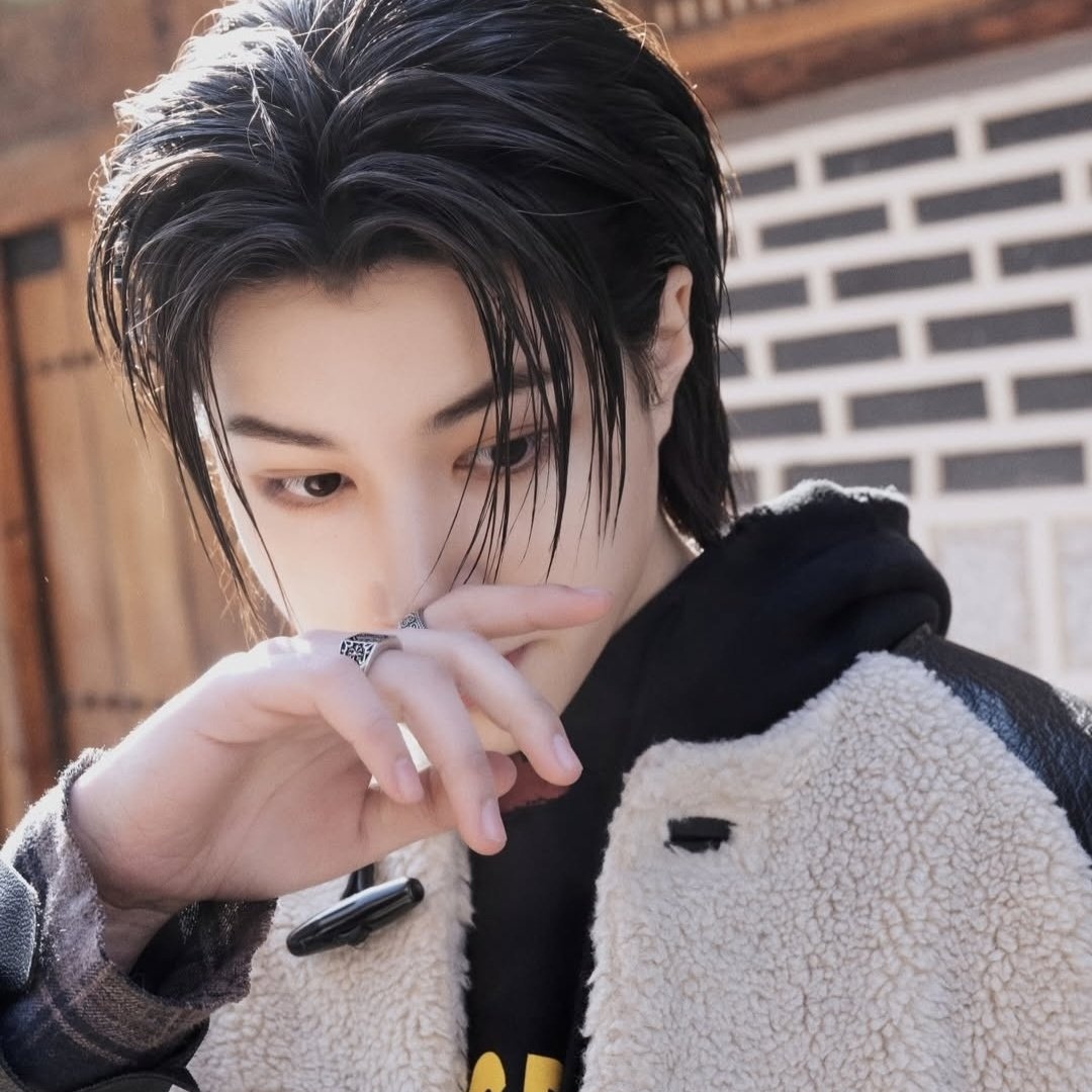 Behind-the-scenes cut of Louis (LNGSHOT)