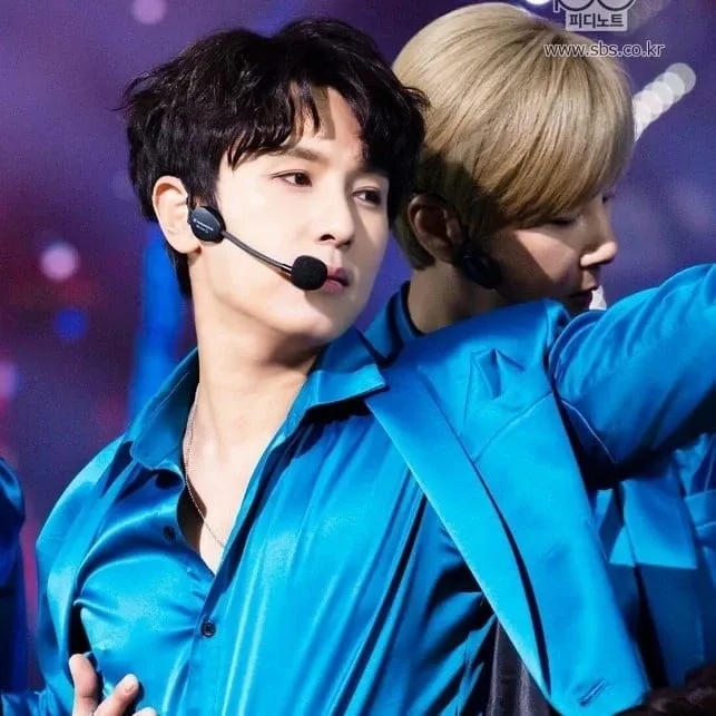 A moment captured by Kim Dongwan (SHINHWA)'s fan