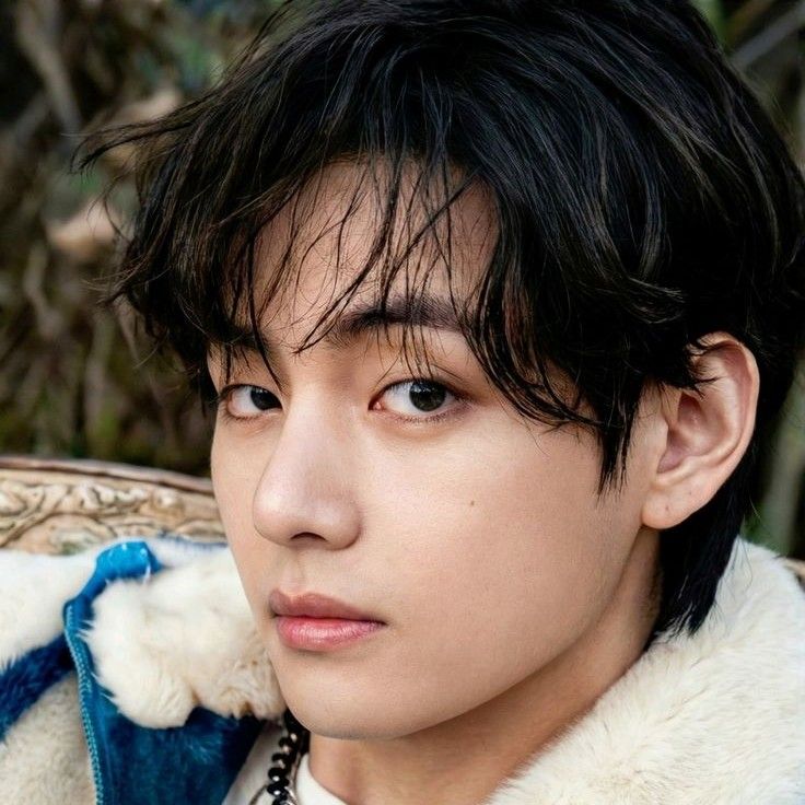 뷔 (방탄소년단) 최근 활동샷