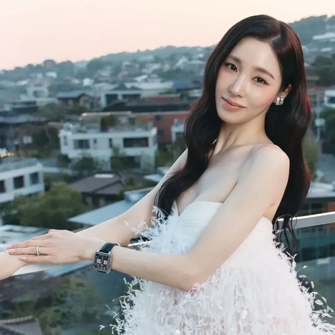 A moment captured by Tiffany Young (Girls' Generation)'s fan