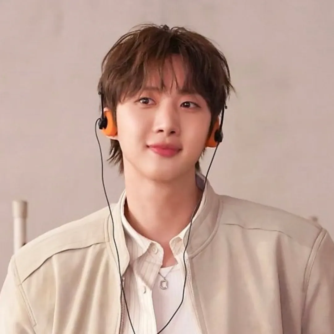 Latest photo of Hui (PENTAGON)