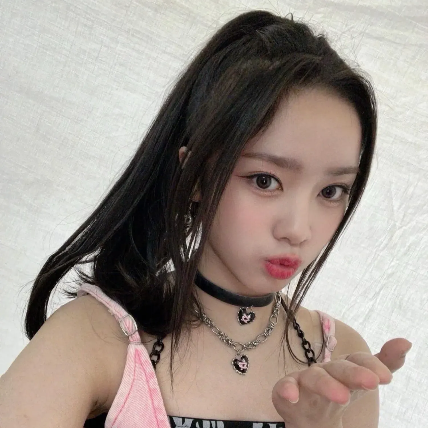 Behind-the-scenes cut of Elisia (UNIS)