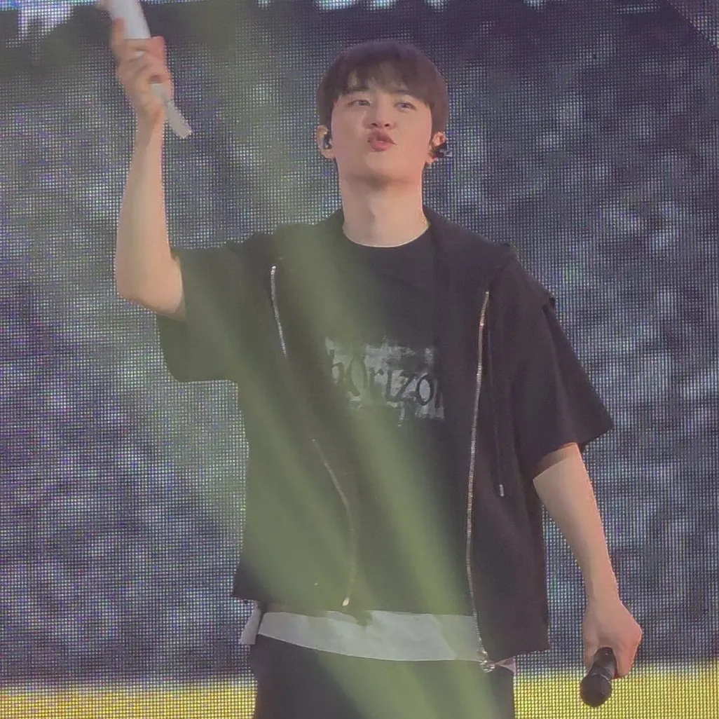 A moment captured by D.O. (EXO)'s fan