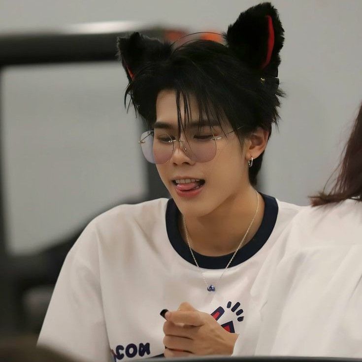 Latest photo of Tui (LYKN)