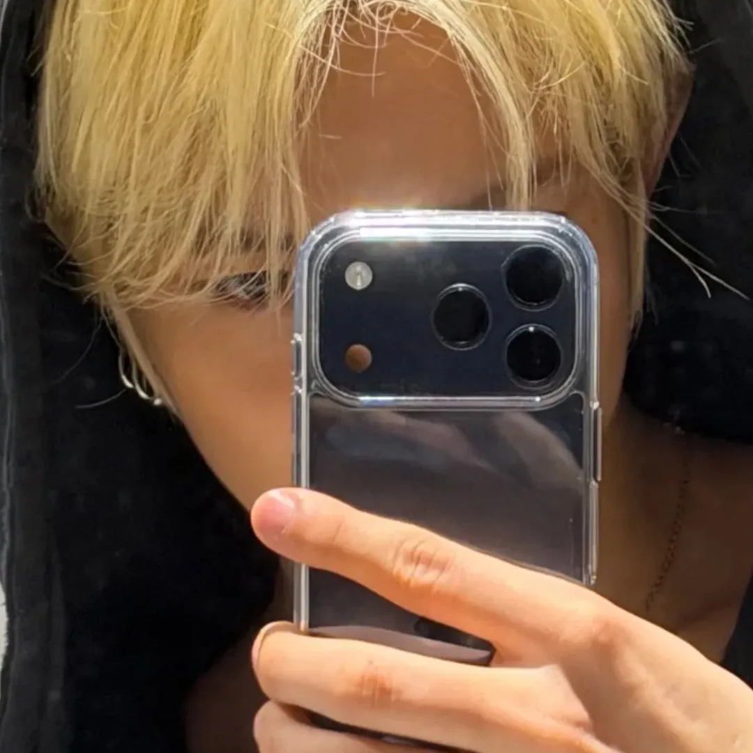 Behind-the-scenes cut of Evan