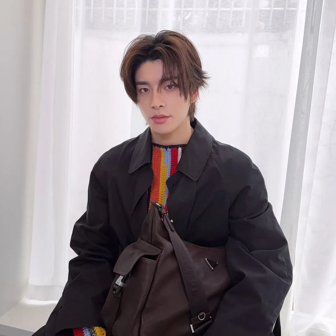 Foto aktivitas terbaru ENHYPEN