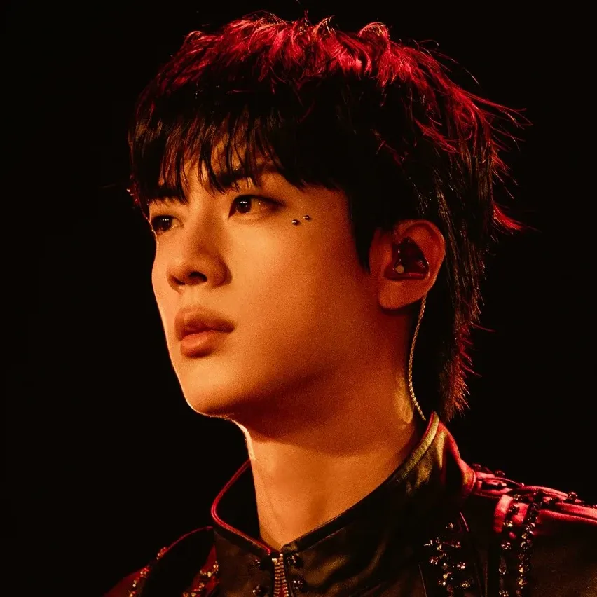 진 (방탄소년단)의 비하인드 컷