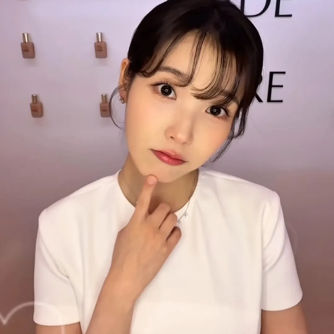 아이유의 비하인드 컷