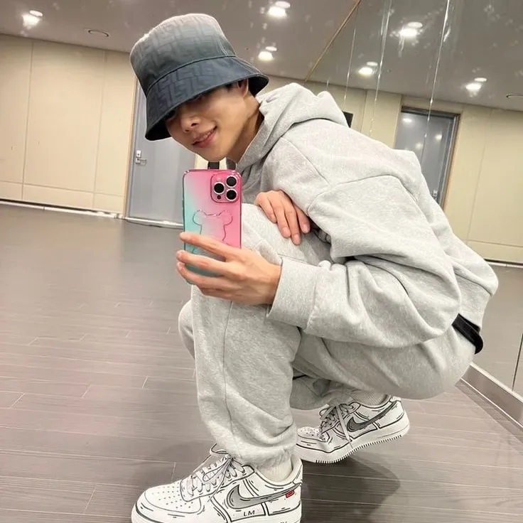 Recent activity shot of MJ (ASTRO)