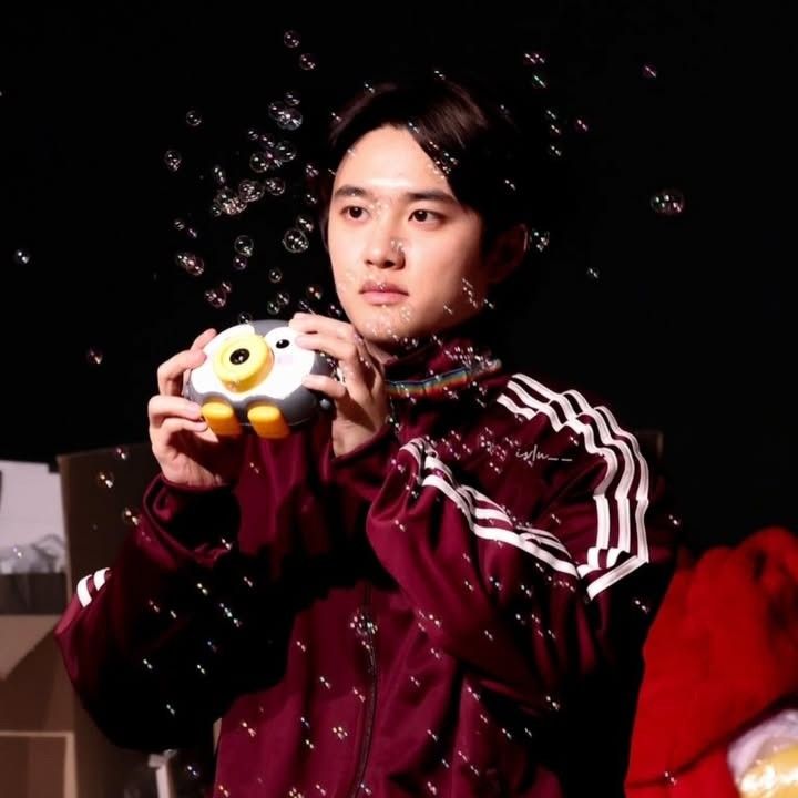 A moment captured by EXO's fan