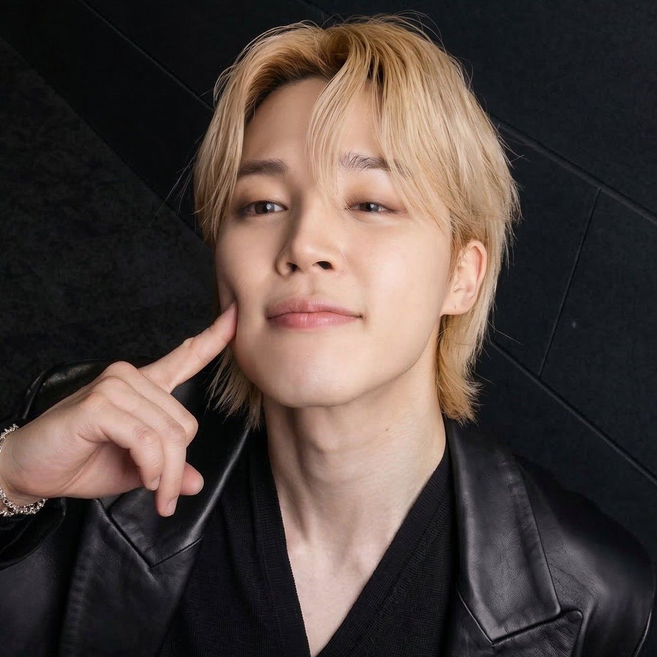 A moment captured by Jimin (BTS)'s fan