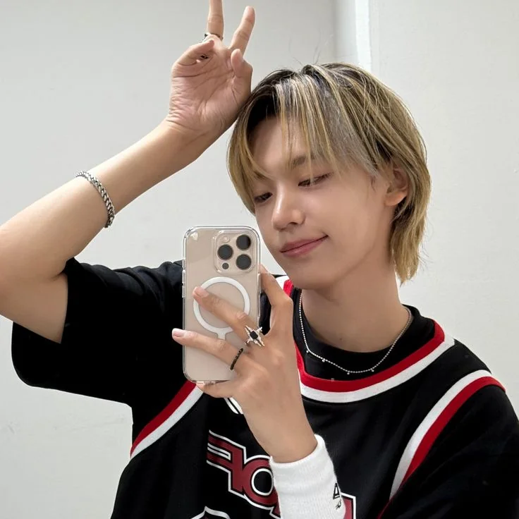 AHOF Zhang Shuaibo Fandom Community │ No.1 KPOP App CHOEAEDOL
