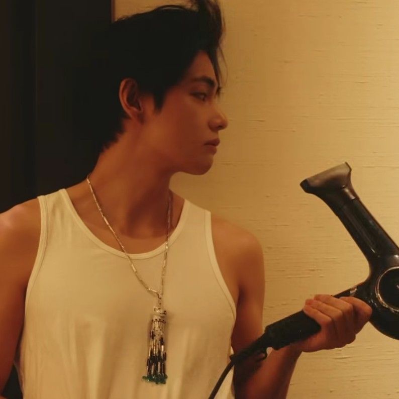 Momen yang diabadikan oleh penggemar V (BTS)