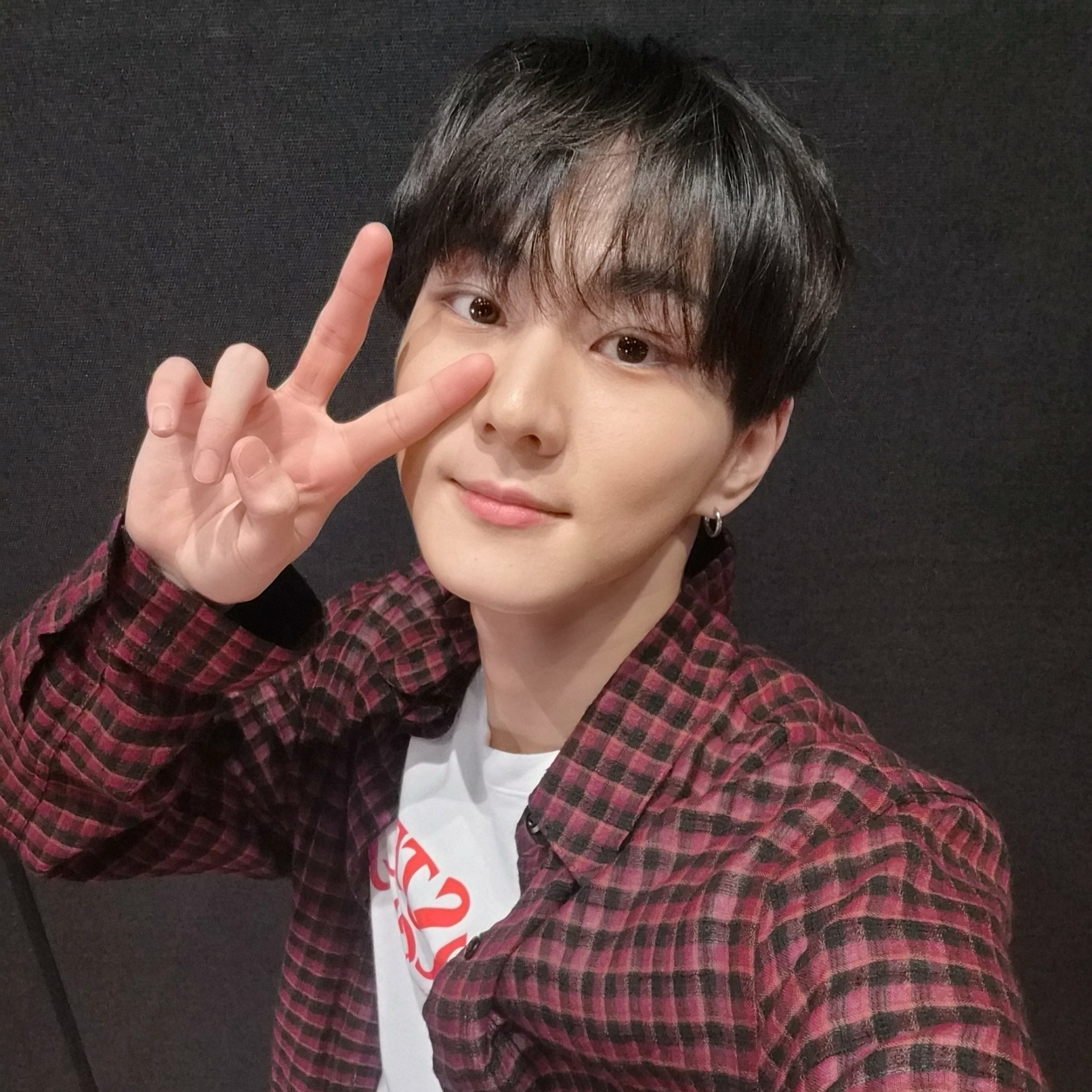 Behind-the-scenes cut of Jungwon (ENHYPEN)