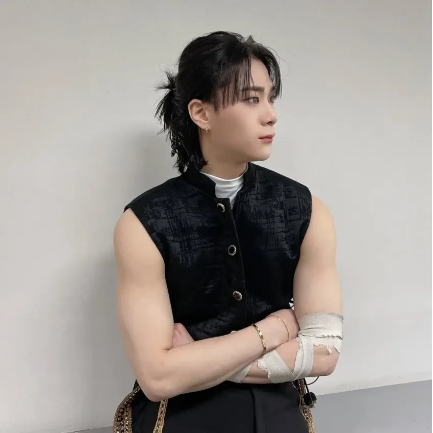 Latest photo of Moonbin (ASTRO)