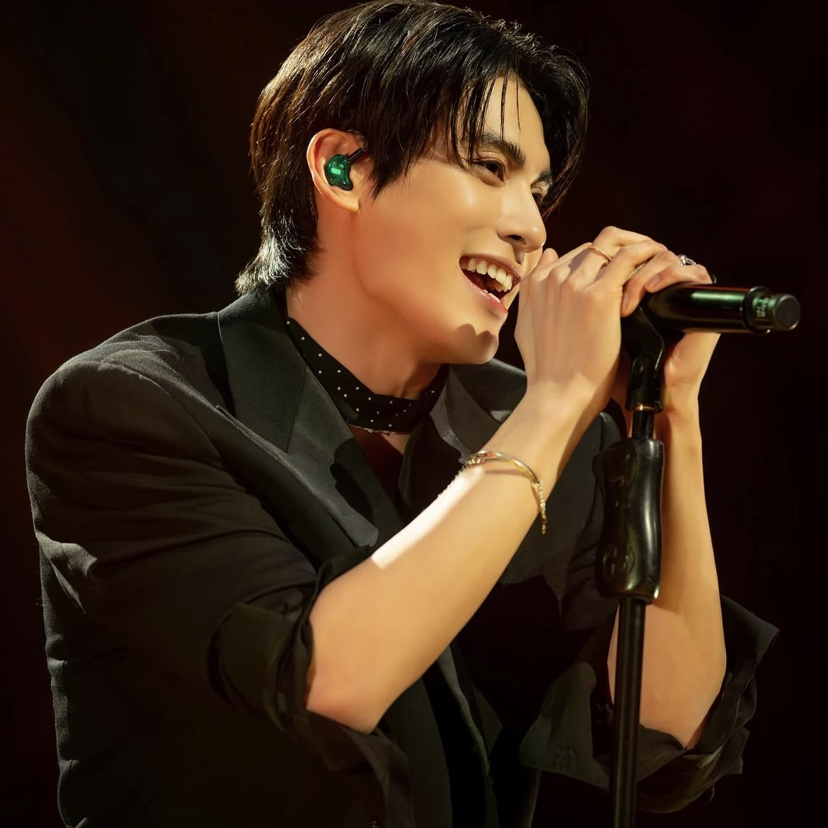 Latest photo of Taeyang (SF9)