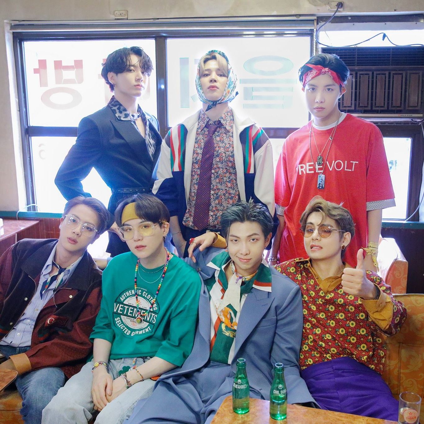 Momen yang diabadikan oleh penggemar RM (BTS)