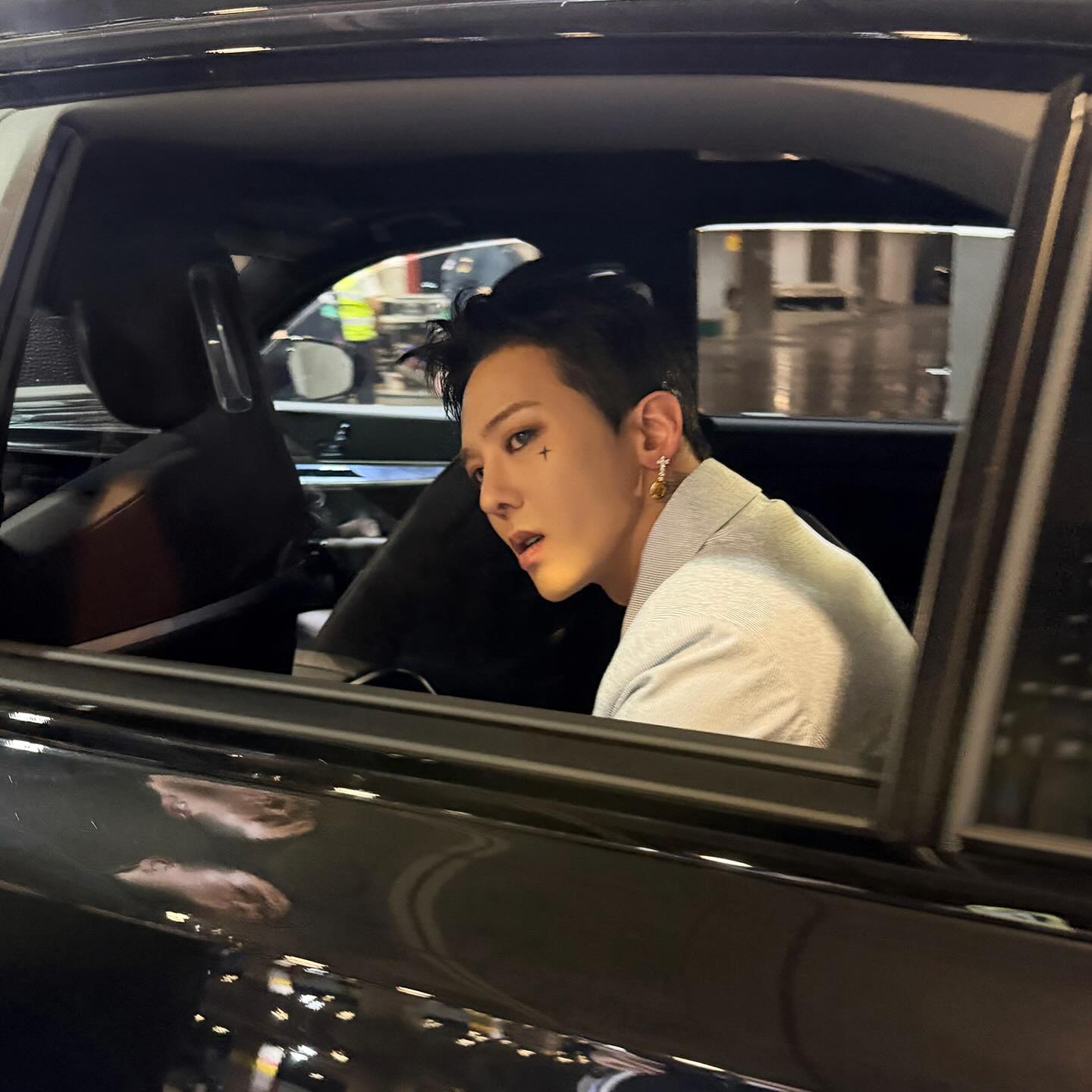 Behind-the-scenes cut of G-DRAGON (BIGBANG)