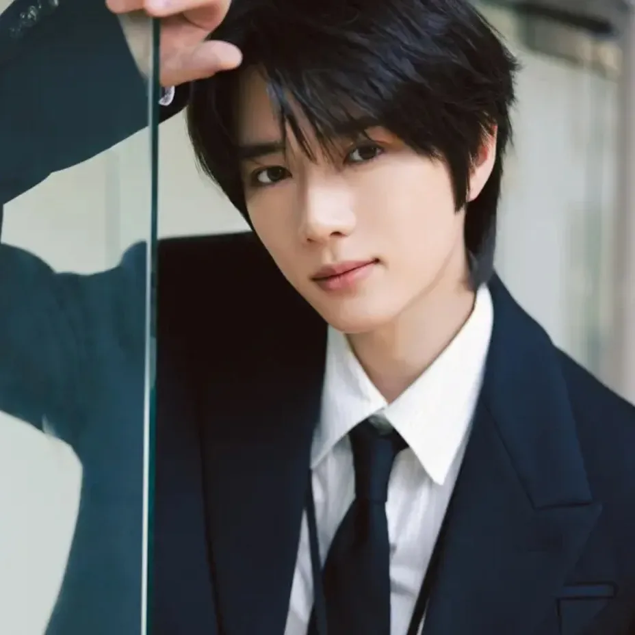 Latest photo of Beomgyu (TOMORROW X TOGETHER)